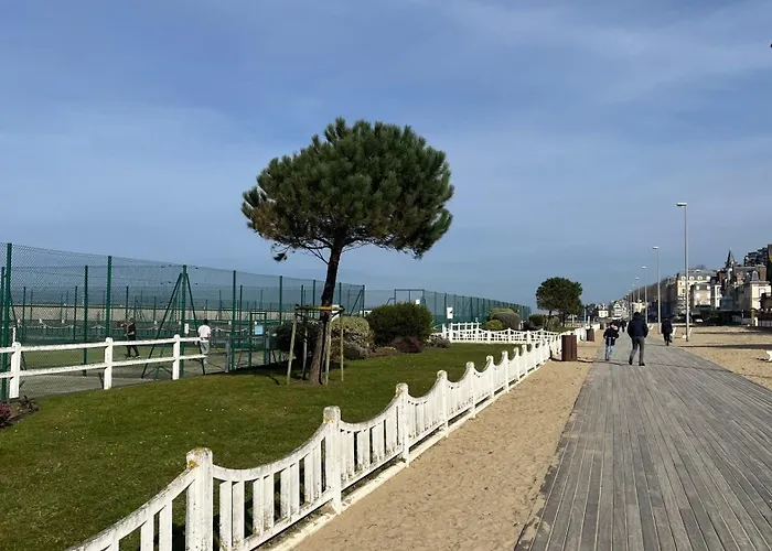 La Houppa, Renove, Trouville-Sur-Mer, Quartier Bonsecours